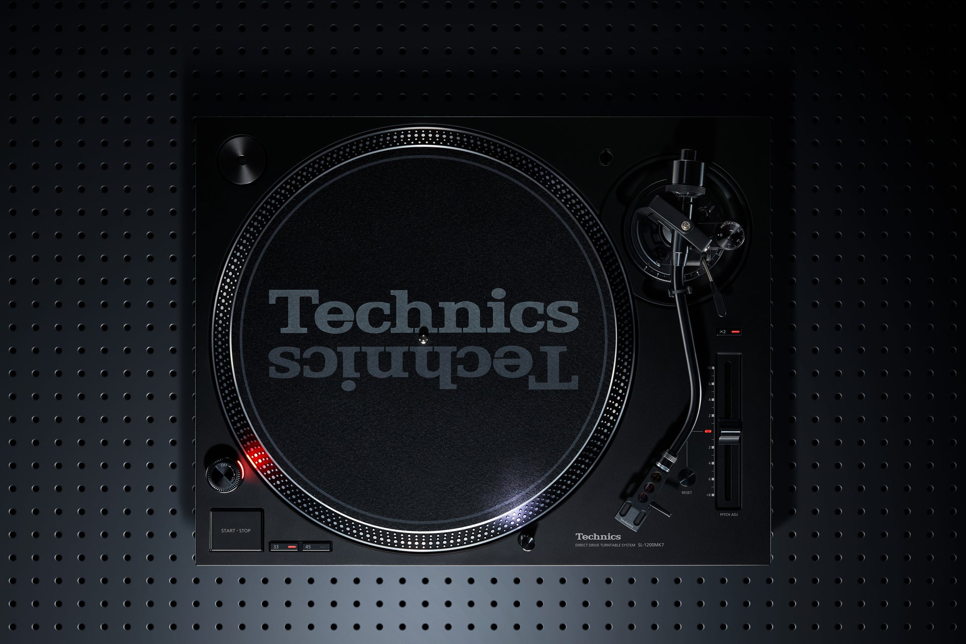 Technics SL-1200MK7  MUSIC STORE professional