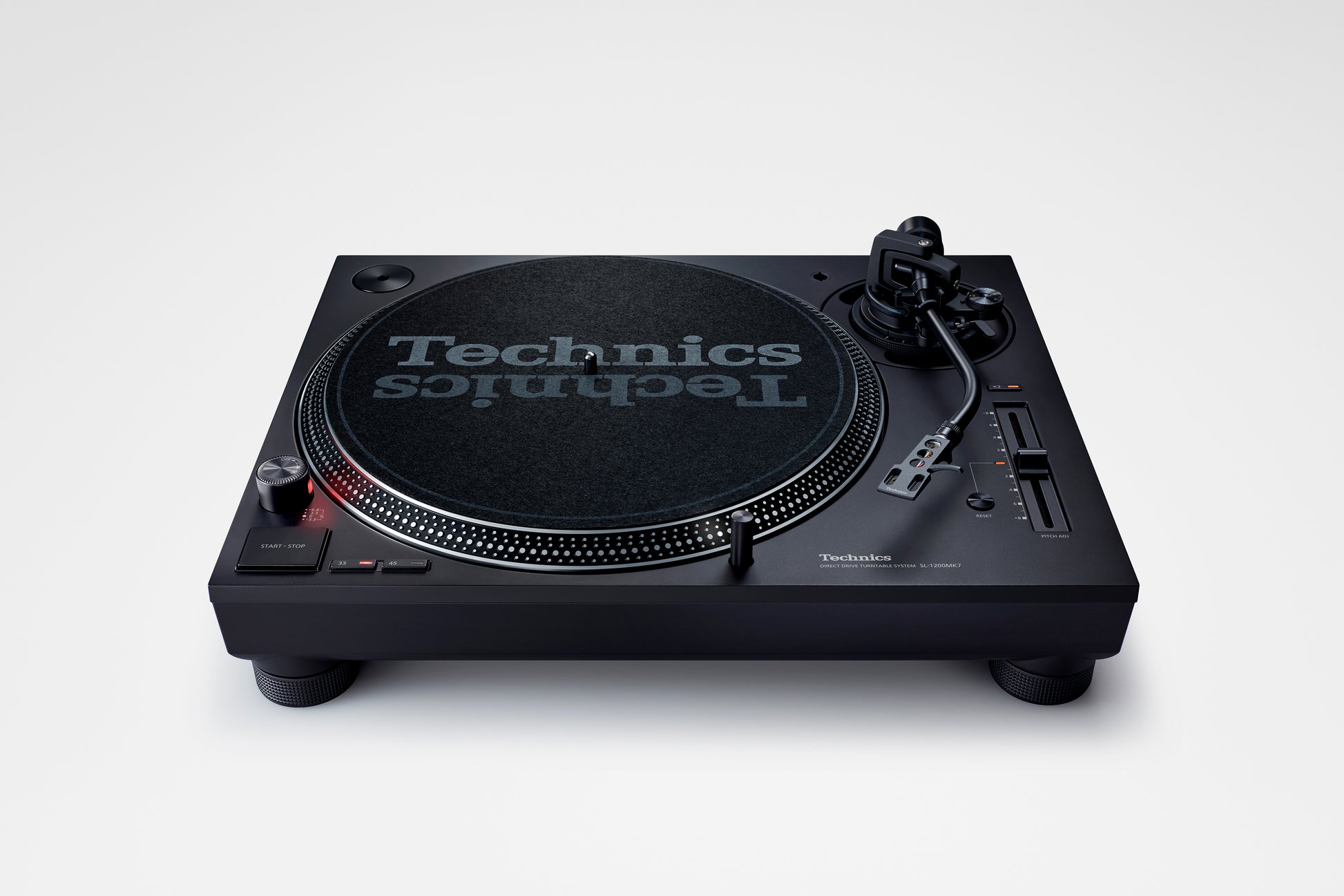 Technics SL-1200MK7 Direct Drive Turntable